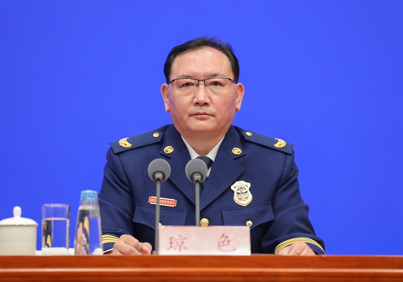 欧美操插bb应急部党组成员、消防救援局局长琼色出席新闻发布会